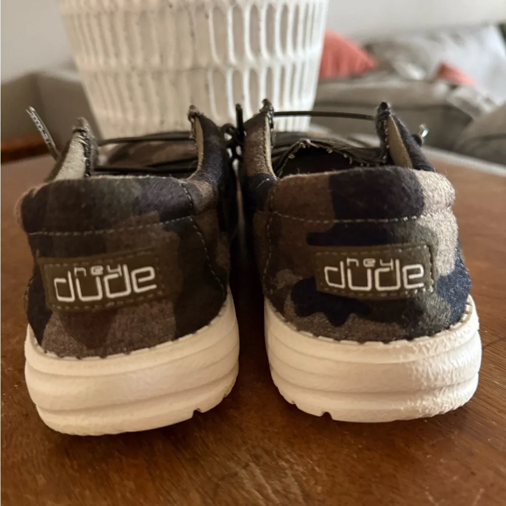 Kids size 1 Camo Hey Dudes